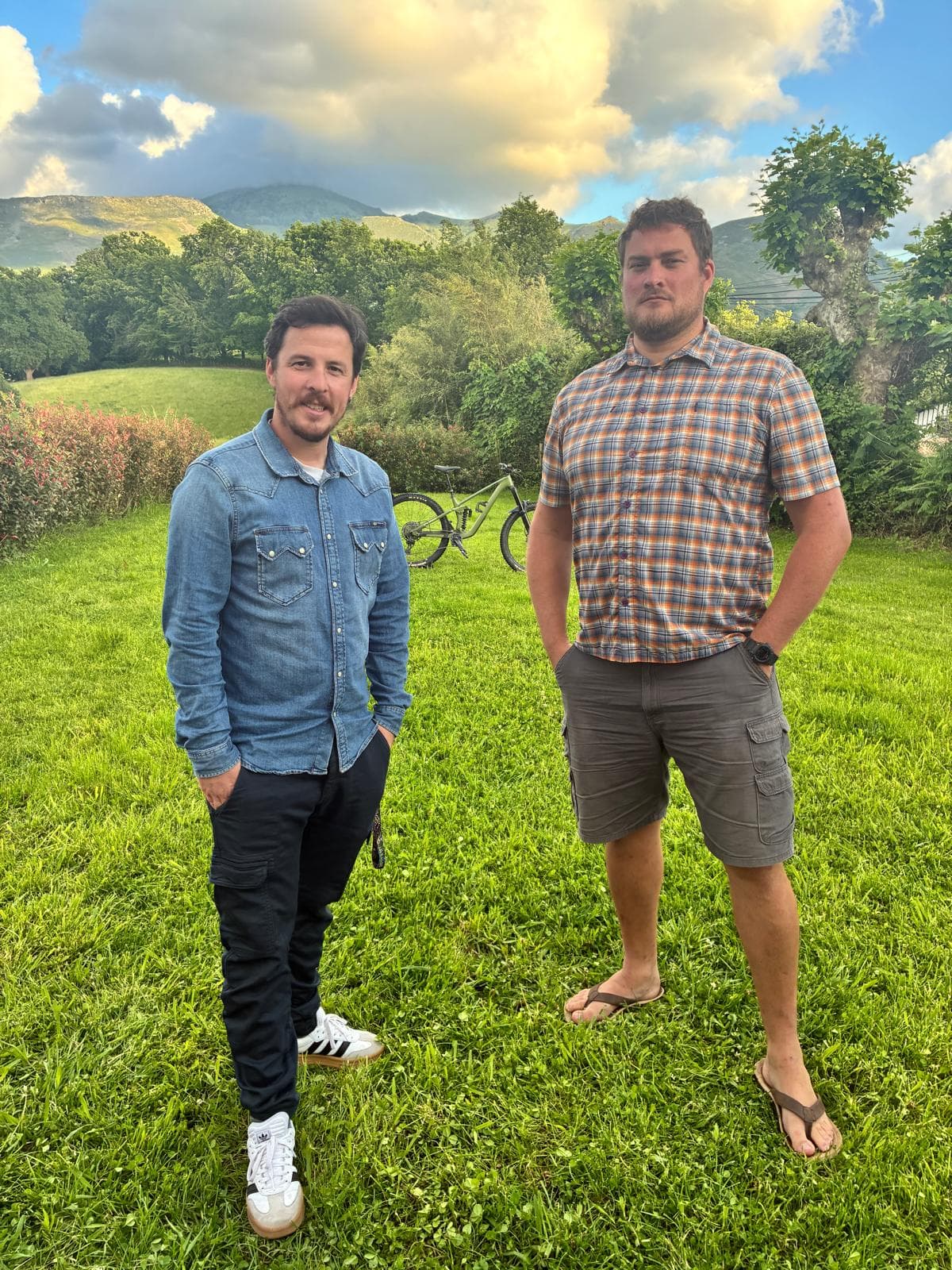Ben et Luc, fondateurs d'Euskal Bike à Urrugne